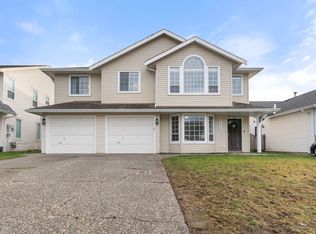 44882 Cumberland Ave, Chilliwack, BC V2R 3H6