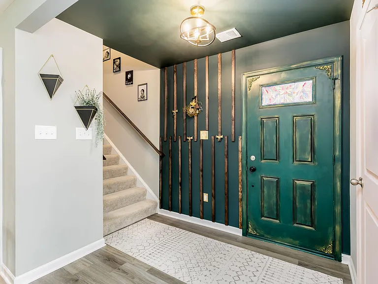222 Lorraine Dr — Photo 5
