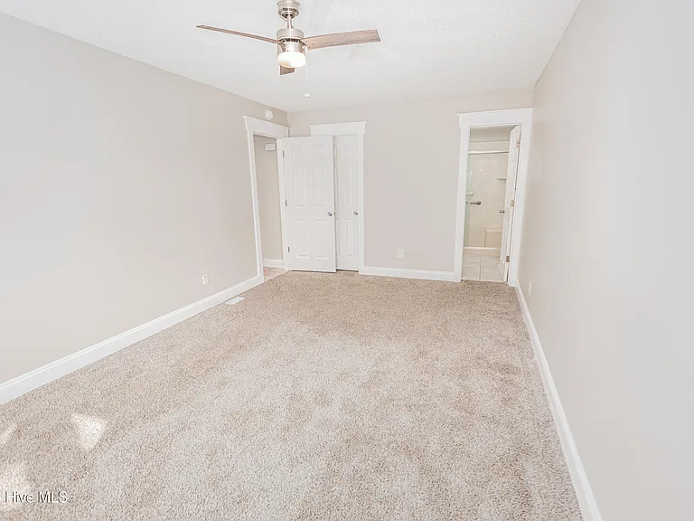5722 Gondolier Dr — Photo 21