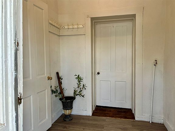 2nd image of 526 Moreno St
