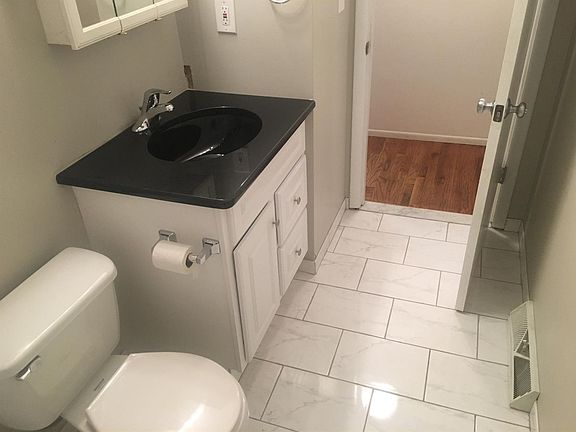 2nd image of 862 Parkwood Ave