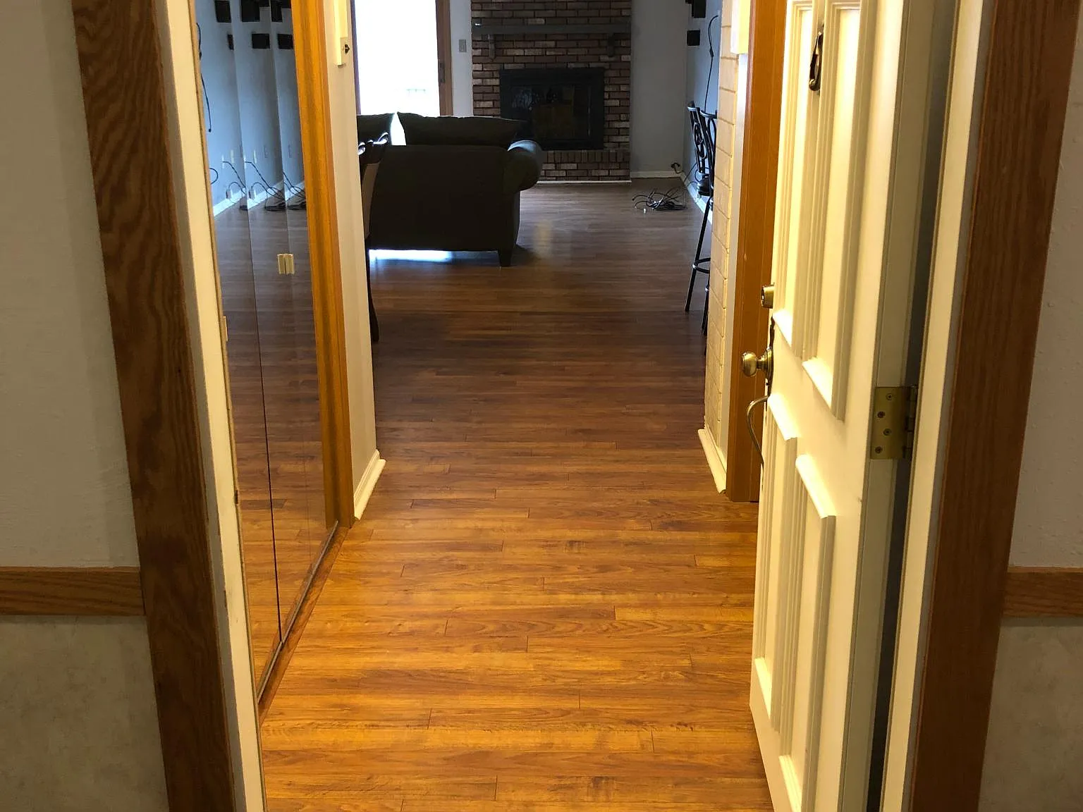 245 W Joliet St — Photo 2