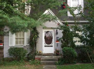 1049 Madison Ave, Huntington, WV 25704