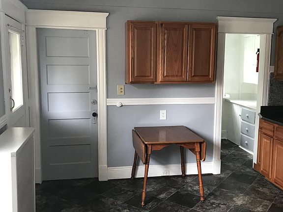 Kitchen (1st floor of apt)
*2nd floor of the house