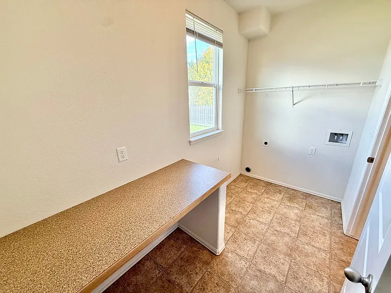 7374 Andover St — Photo 15