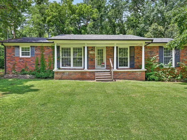 1106 Rainbow Cir, Westmoreland, TN 37186