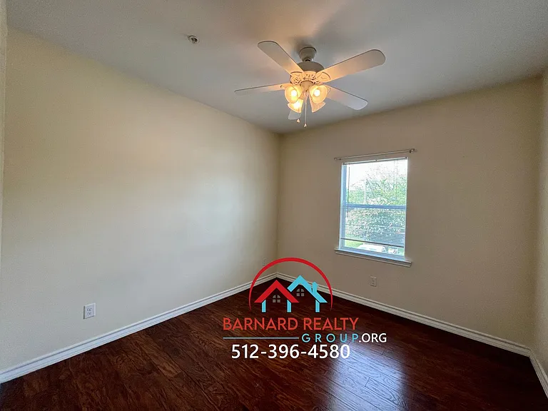 524 S. LBJ — Photo 10