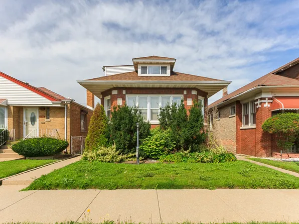 10136 S Calumet Ave, Chicago, IL 60628