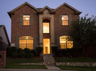 9016 Sundance Trl, Aubrey, TX 76227