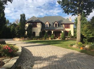 10 Berlin Ln, Towaco, NJ 07082