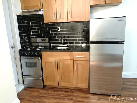 Rented by City Connections Realty | media 31