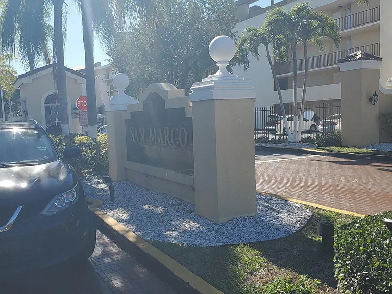 8850 Fontainebleau Blvd #103 — Photo 28