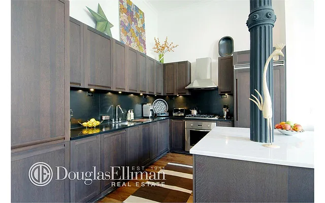 Rented by Douglas Elliman | media 7