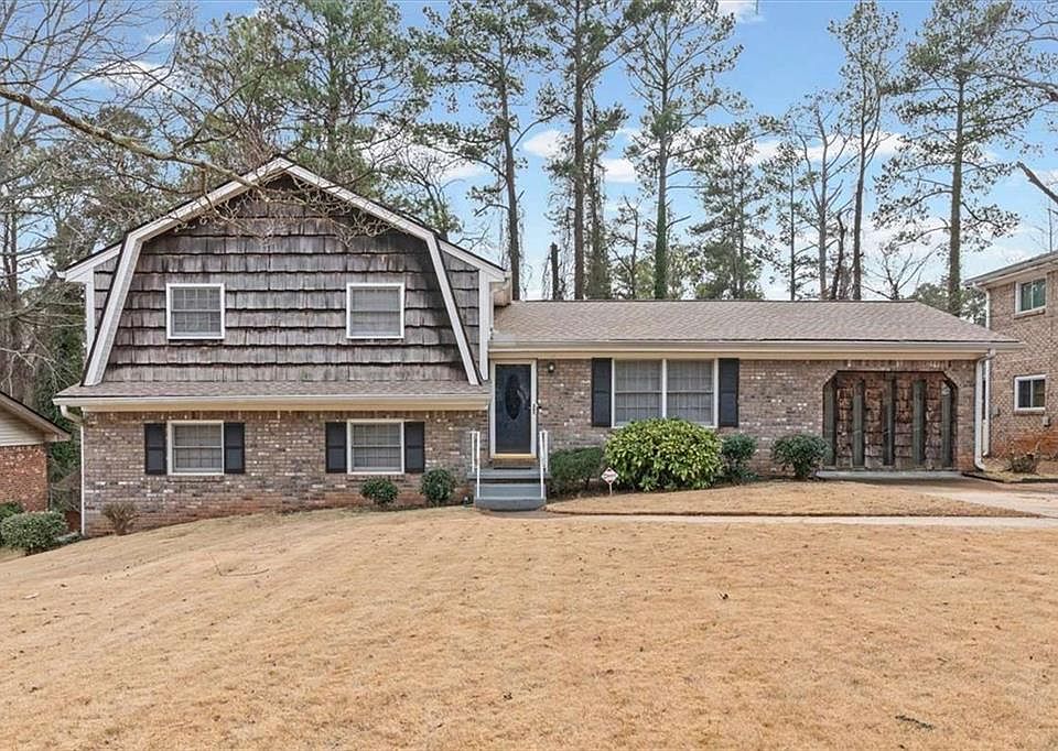 1st image of 2611 Preston Dr