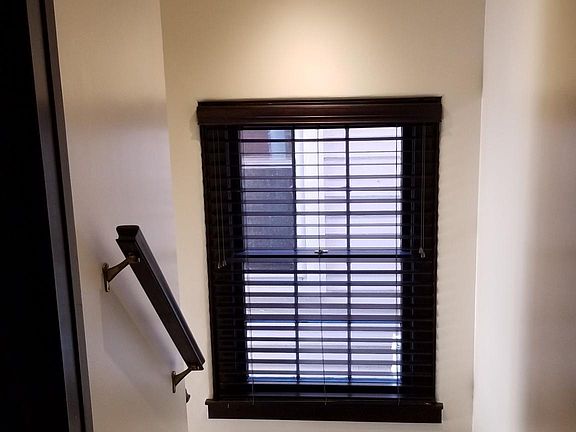 5th image of 33 Tudor Pl