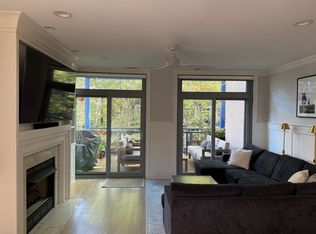 27 N Racine Ave UNIT 421, Chicago, IL 60607