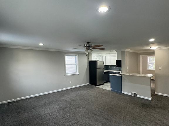 5th image of 118 3rd Ave #B