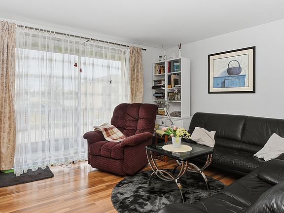 3rd image of 7329 W 85th Pl APT 2A