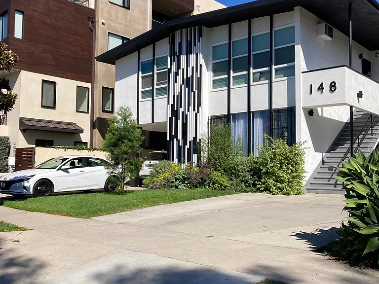 148 S Hayworth Ave #4 — Photo 16