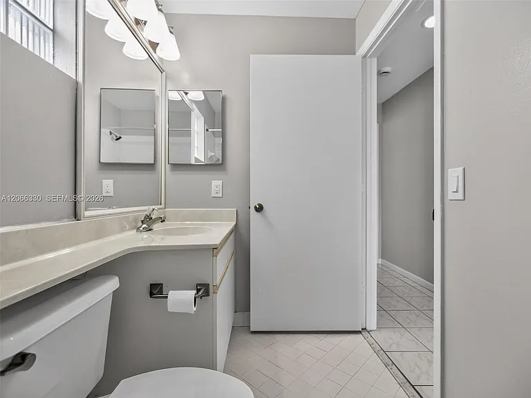 1520 Seabay Rd — Photo 86