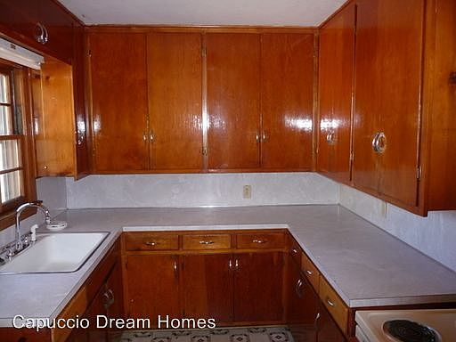 5th image of 3107 NW Kinyon Ave