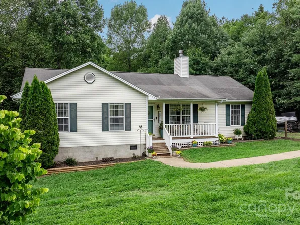 3260 Ed Bowman St, Morganton, NC 28655