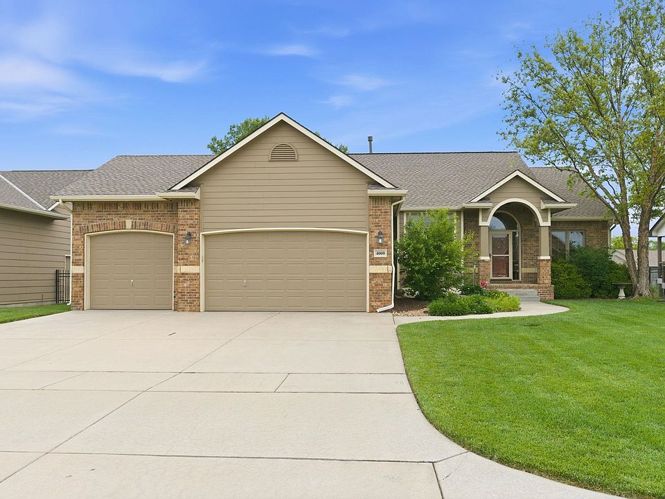 1st image of 4009 N Lake Ridge Ct