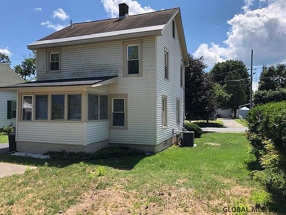 3rd image of 128 Hunter St