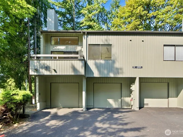 3501 108th Place NE #1, Bellevue, WA 98004