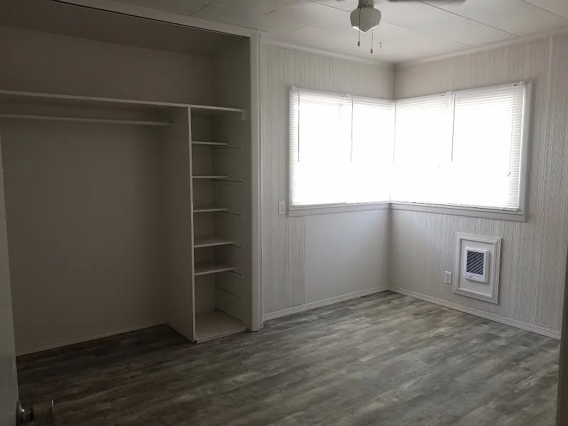 1 bed, 740 sqft, $1,196 — Photo 2