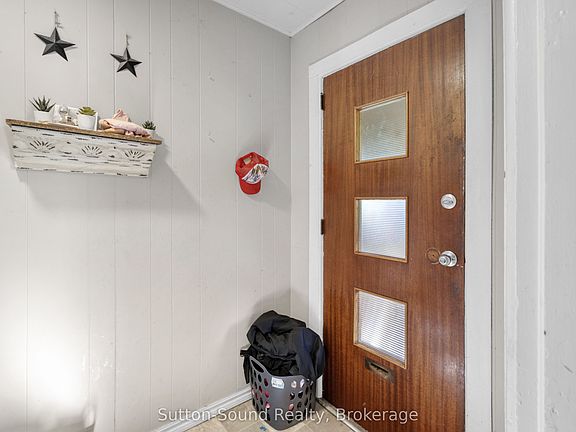3rd image of 705 17th St E