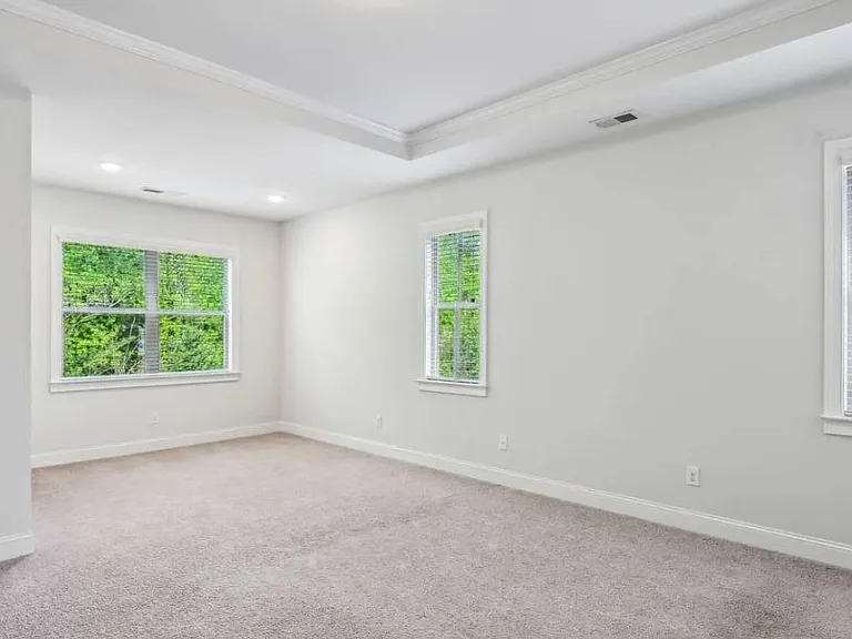 687 Avondale Creek Dr — Photo 17