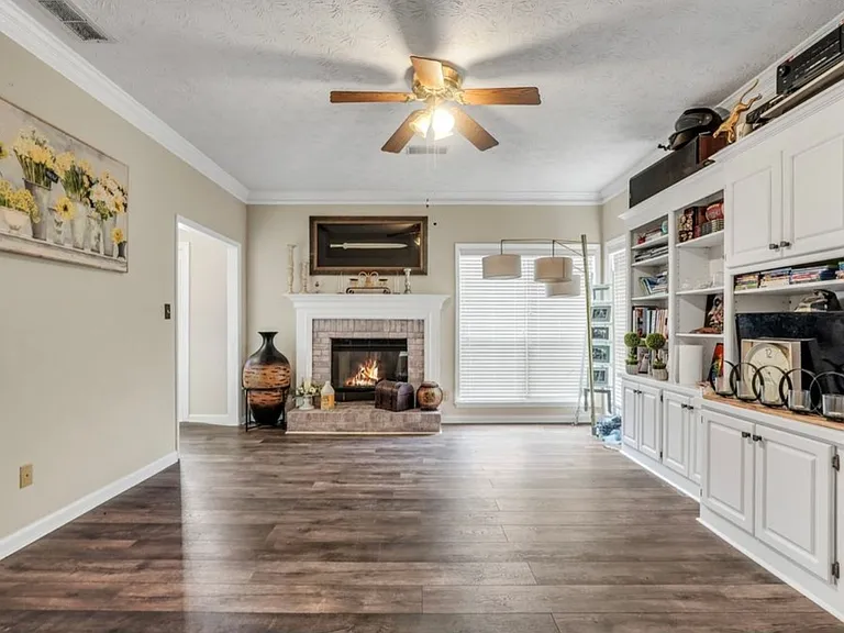 260 Weatherly Dr — Photo 5