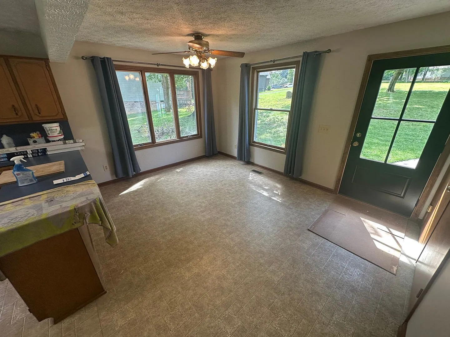 For Lease- 2 Bed, 1 Bath Home That Backs Up To The Cumberland River — Photo 2
