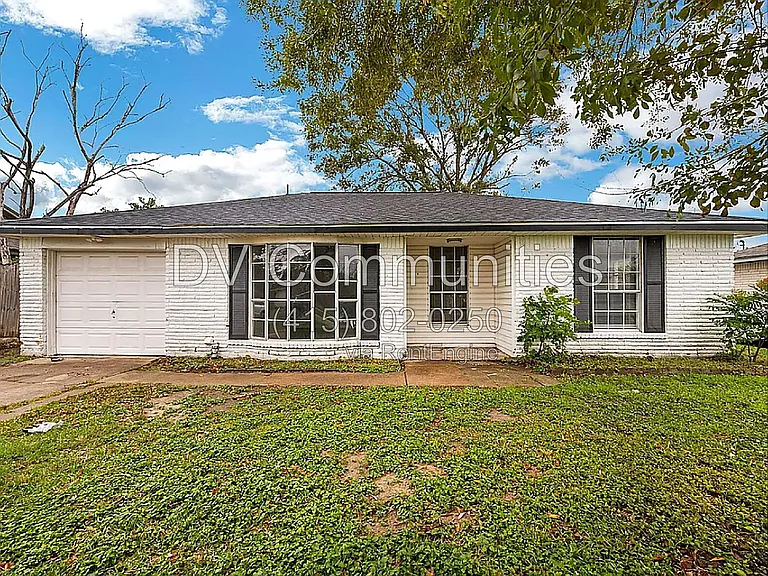 15331 Campden Hill Rd — Photo 1