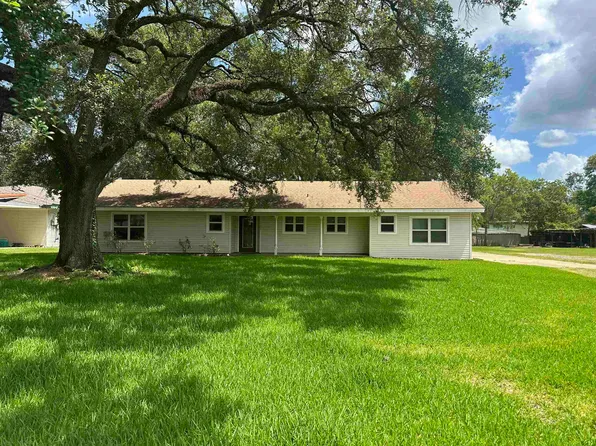 6720 Willis Ln, Beaumont, TX 77708