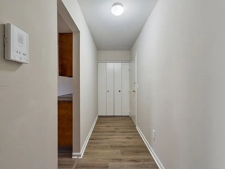 Maple Manor — Photo 10
