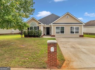 102 N Charity Ln, Warner Robins, GA