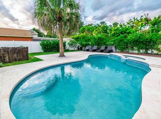 8111 Cedar Hollow Ln, Boca Raton, FL 33433