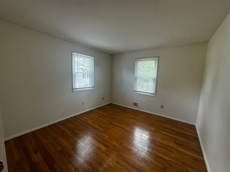 2508 Saint John Pl — Photo 24