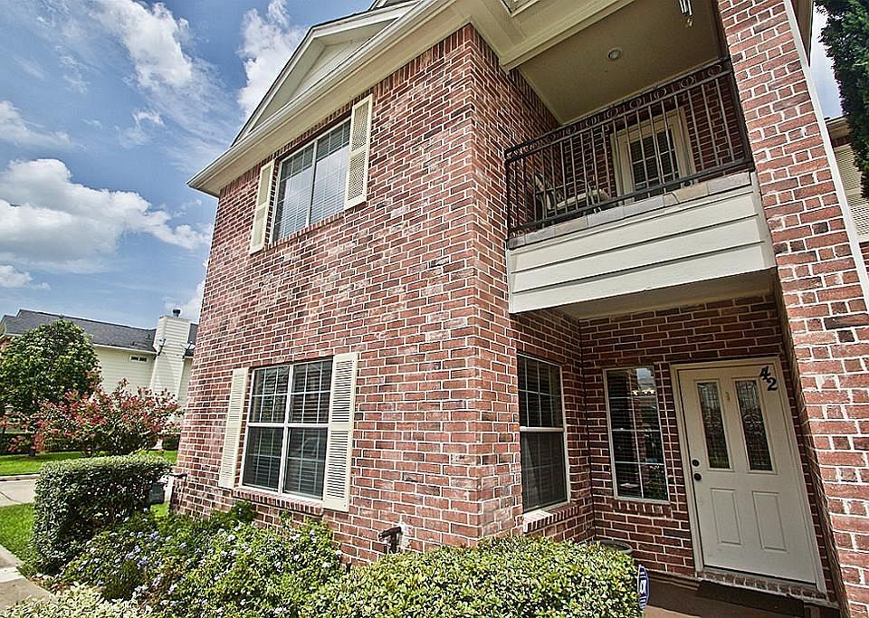 1st image of 2865 Westhollow Dr Unit 42