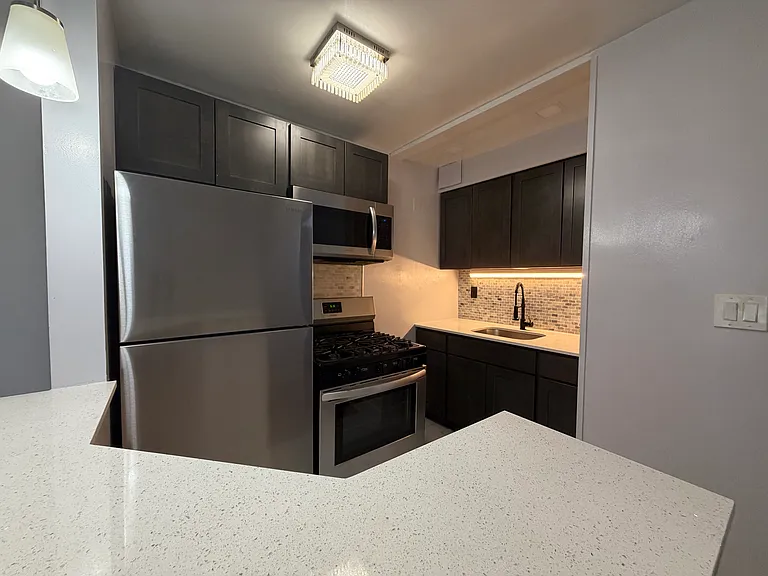 Forest Hill Terrace — Photo 30