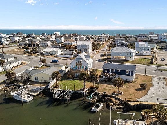 4th image of 215 E Ft Macon Road