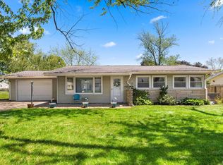 110 Bess St, Washington, IL 61571