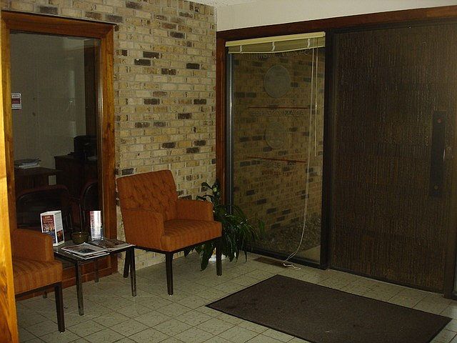 2nd image of 340 W Walnut St