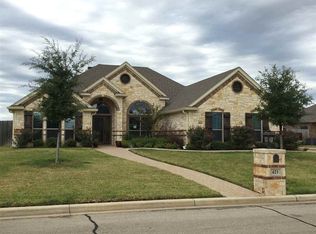 421 Silver Spur Trl, Mc Gregor, TX 76657