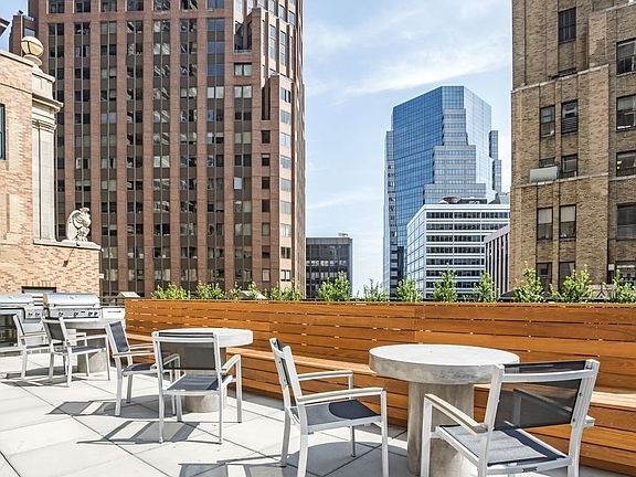 5th image of 67 Wall St APT 13L