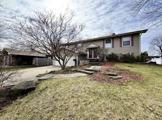 23W281 Cambridge Ct, Glen Ellyn, IL