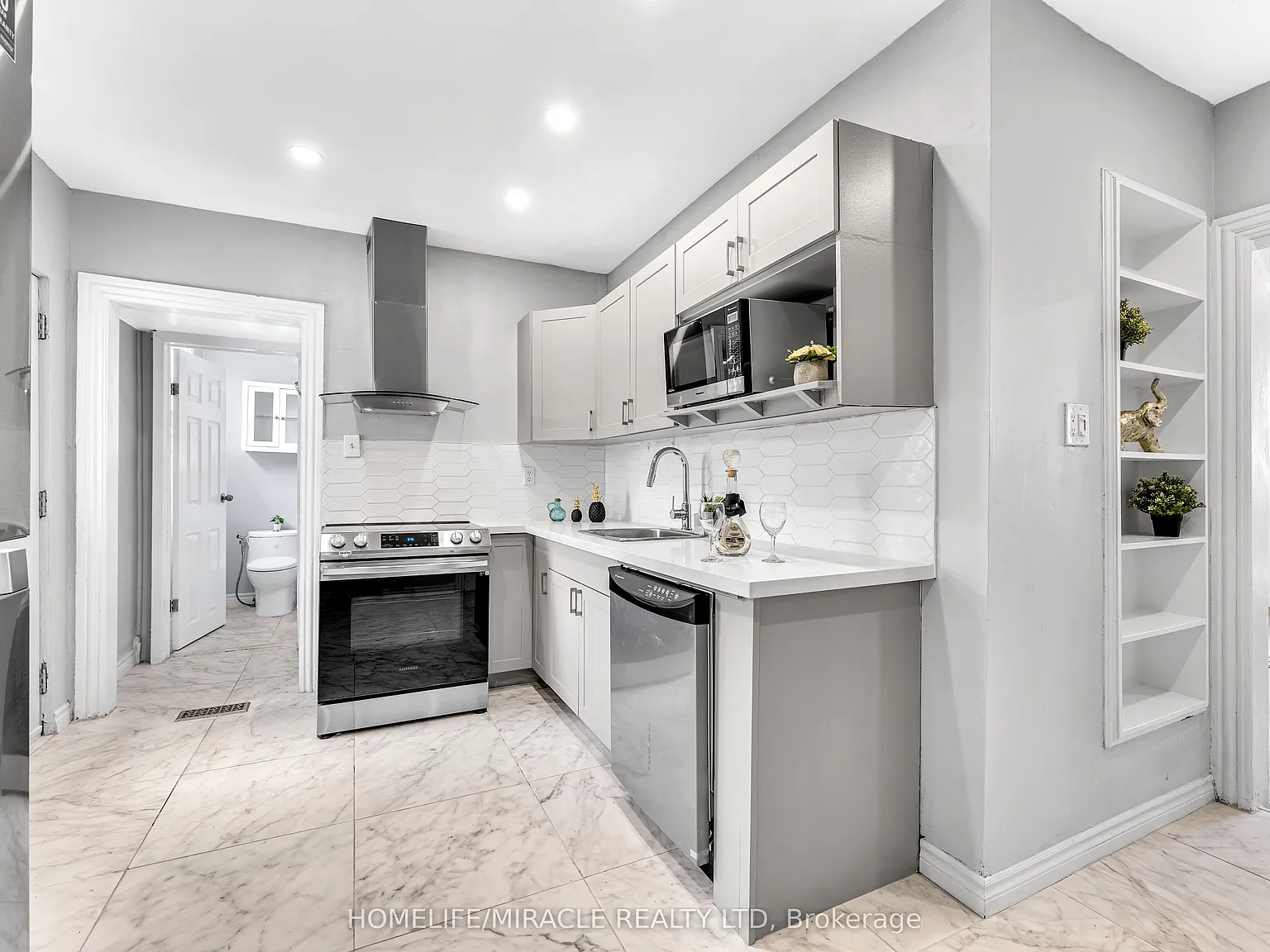 3 bed, $2,150 — Photo 4