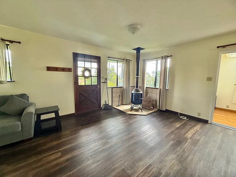 48 Ihe Pl — Photo 7